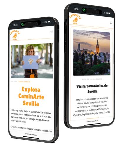 Ilustración de un portátil con varias pantallas de fondo relativas a estructura de una página wb, esta siendo editada por dos manos flotantes